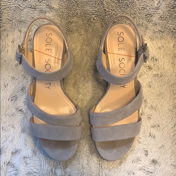 Sole Society Charvi Platform Wedge Suede Sandal - Picture 4 of 10